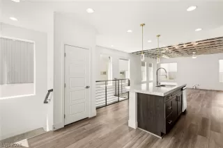 Photo #4: 2761553 Listing 