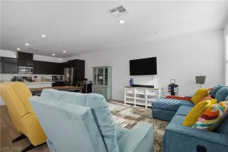 Photo #2: 2761596 Listing 