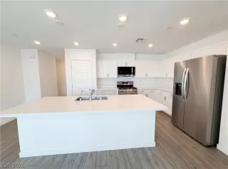 Photo #6: 2761643 Listing 