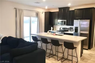 Photo #2: 2761661 Listing 