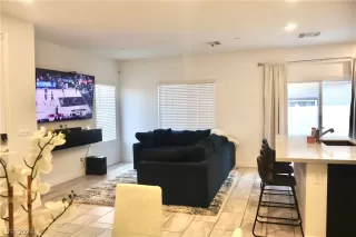 Photo #4: 2761661 Listing 