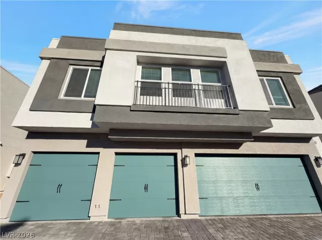 MLS: 2761691 Condo For Sale