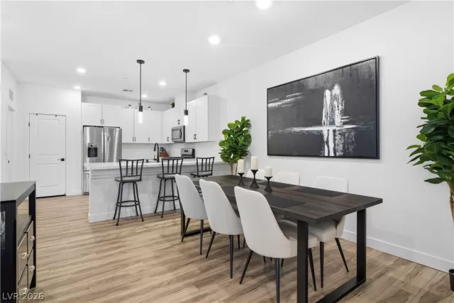 MLS: 2761701 Condo For Sale