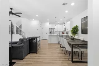 Photo #6: 2761701 Listing 