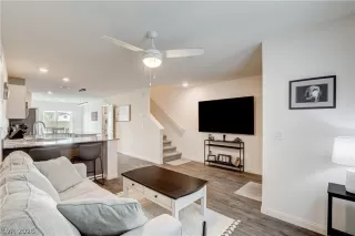 Photo #5: 2761731 Listing 