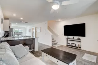 Photo #6: 2761731 Listing 