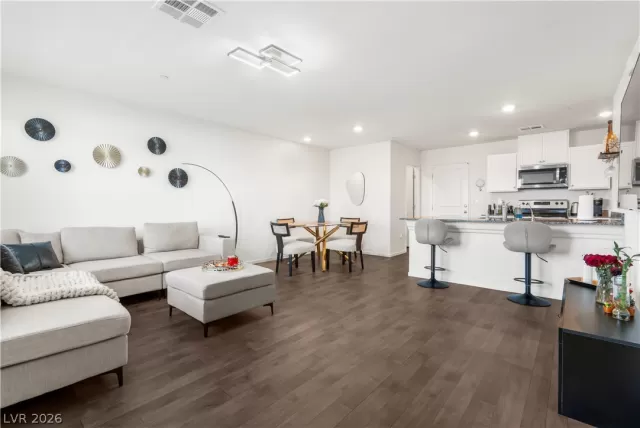 MLS: 2761797 Condo For Sale