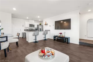 Photo #3: 2761797 Listing 