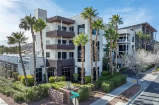 Photo #1: 2761817 Listing 