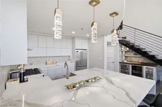 Photo #6: 2761817 Listing 