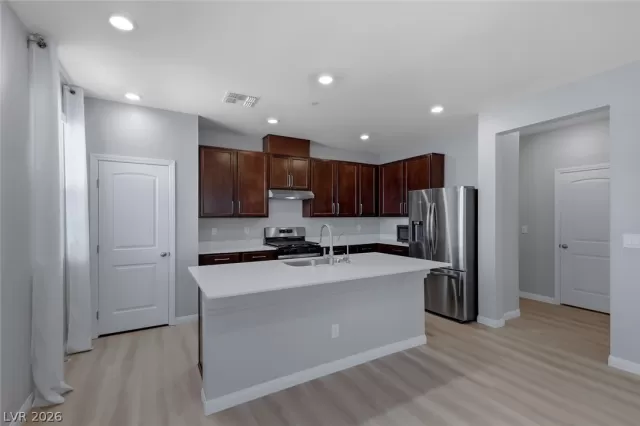 MLS: 2761836 Condo For Sale