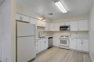 Photo #2: 2761842 Listing 