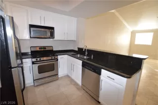 Photo #6: 2761858 Listing 