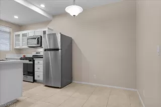 Photo #6: 2761893 Listing 