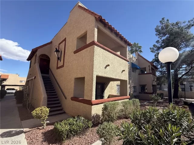 MLS: 2761914 Condo For Sale