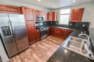 Photo #1: 2761921 Listing 