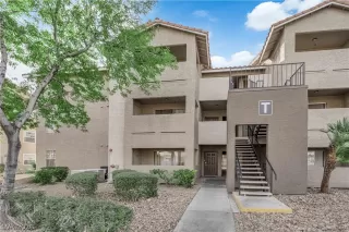 Photo #1: 2761922 Listing 