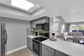 Photo #6: 2761922 Listing 