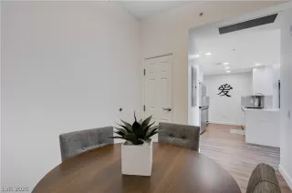 Photo #6: 2761928 Listing 