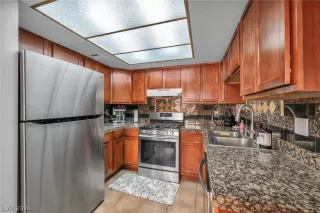 Photo #3: 2761929 Listing 