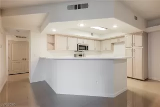 Photo #2: 2761941 Listing 