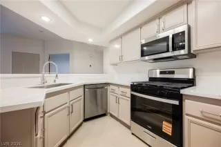 Photo #5: 2761941 Listing 