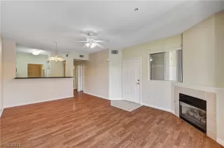 Photo #2: 2761958 Listing 