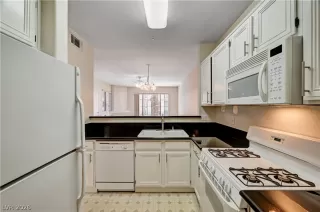 Photo #6: 2761958 Listing 