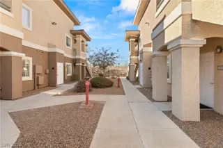 Photo #1: 2761968 Listing 