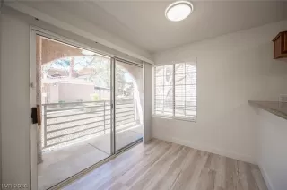 Photo #6: 2761972 Listing 