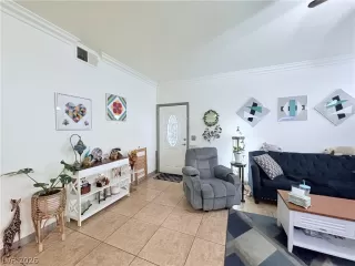 Photo #5: 2761977 Listing 