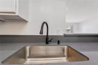 Photo #5: 2762085 Listing 