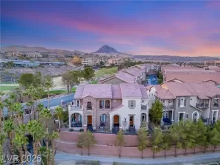 Photo #1: 2762104 Listing 