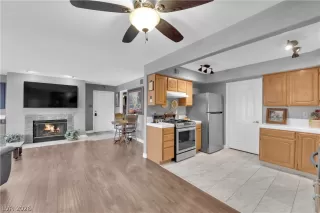 Photo #4: 2762117 Listing 