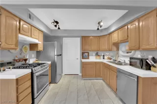 Photo #5: 2762117 Listing 