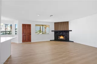 Photo #5: 2762137 Listing 