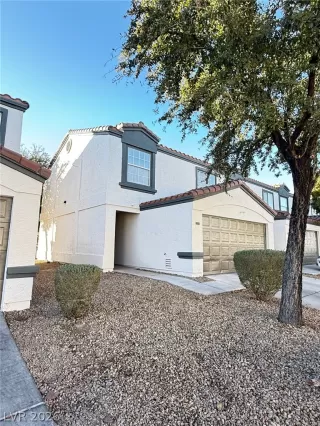 Photo #1: 2762177 Listing 