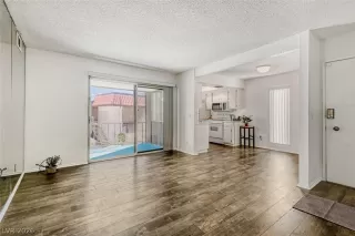 Photo #1: 2762241 Listing 