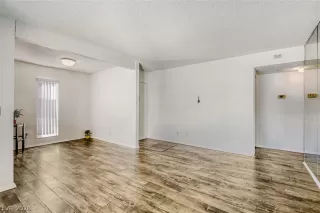 Photo #2: 2762241 Listing 