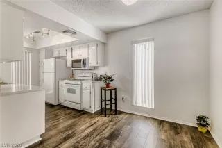 Photo #4: 2762241 Listing 