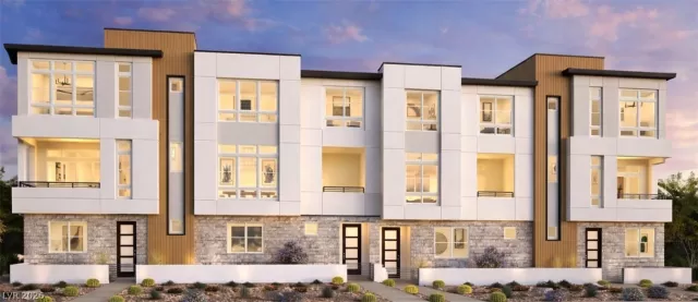 MLS: 2762267 Condo For Sale