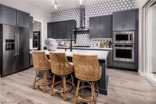 Photo #2: 2762267 Listing 