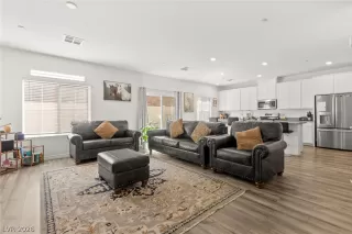 Photo #1: 2762276 Listing 