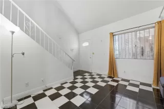 Photo #1: 2762292 Listing 