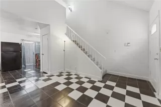 Photo #2: 2762292 Listing 