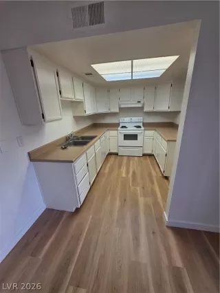 Photo #3: 2762301 Listing 