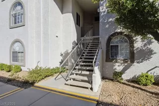 Photo #1: 2762318 Listing 