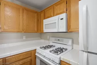 Photo #3: 2762318 Listing 