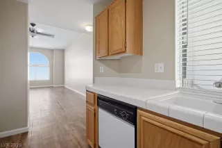 Photo #4: 2762318 Listing 