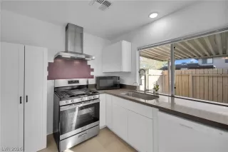 Photo #4: 2762372 Listing 